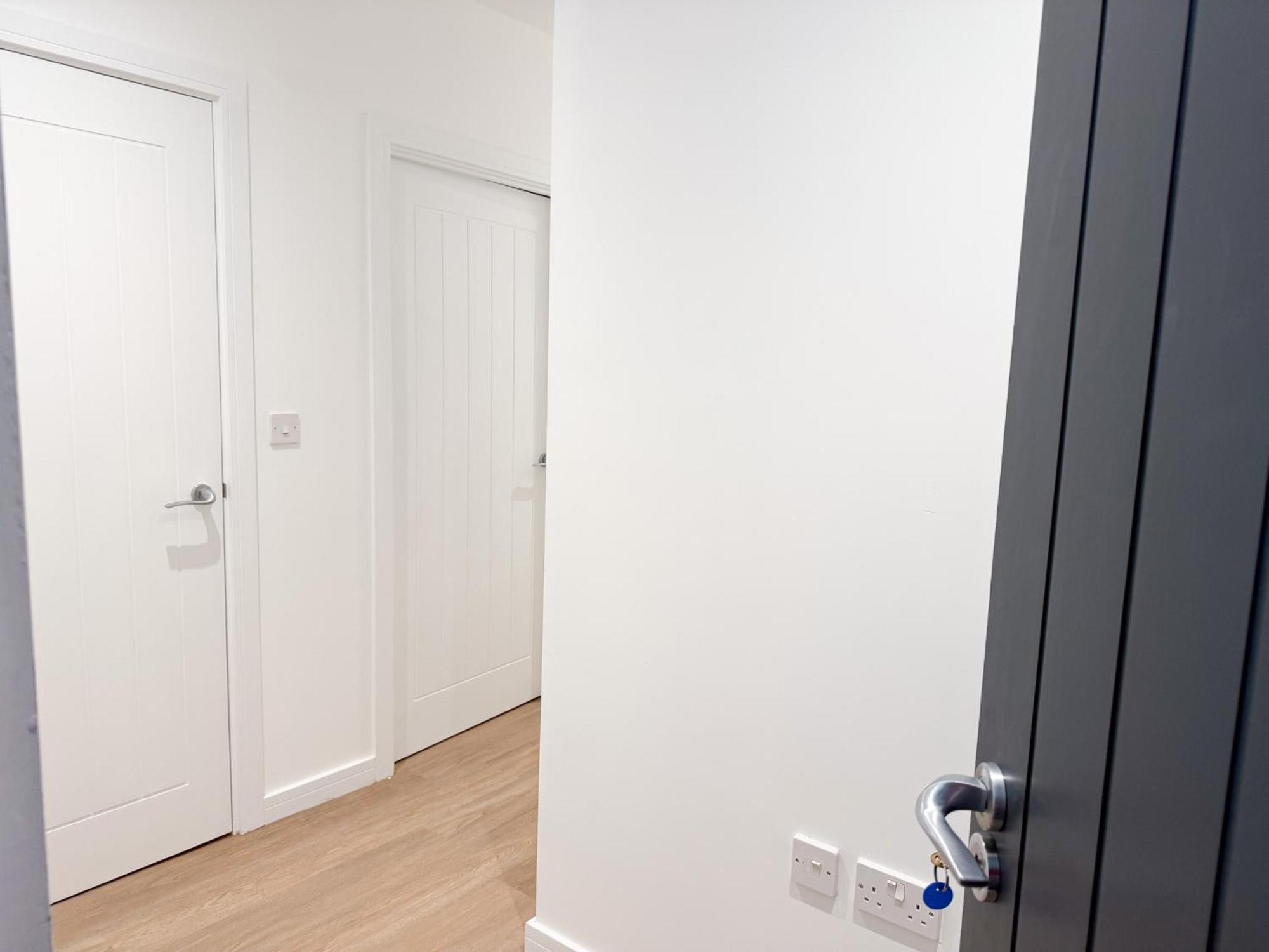 Spacious Modern 1 Bed Apartments In St Neots - Perfect For Contractors & Professionals - Free Parking - Wifi - Fully Equipped Kitchen - Smart Tv Ideal For Work Stays And Long Projects エクステリア 写真