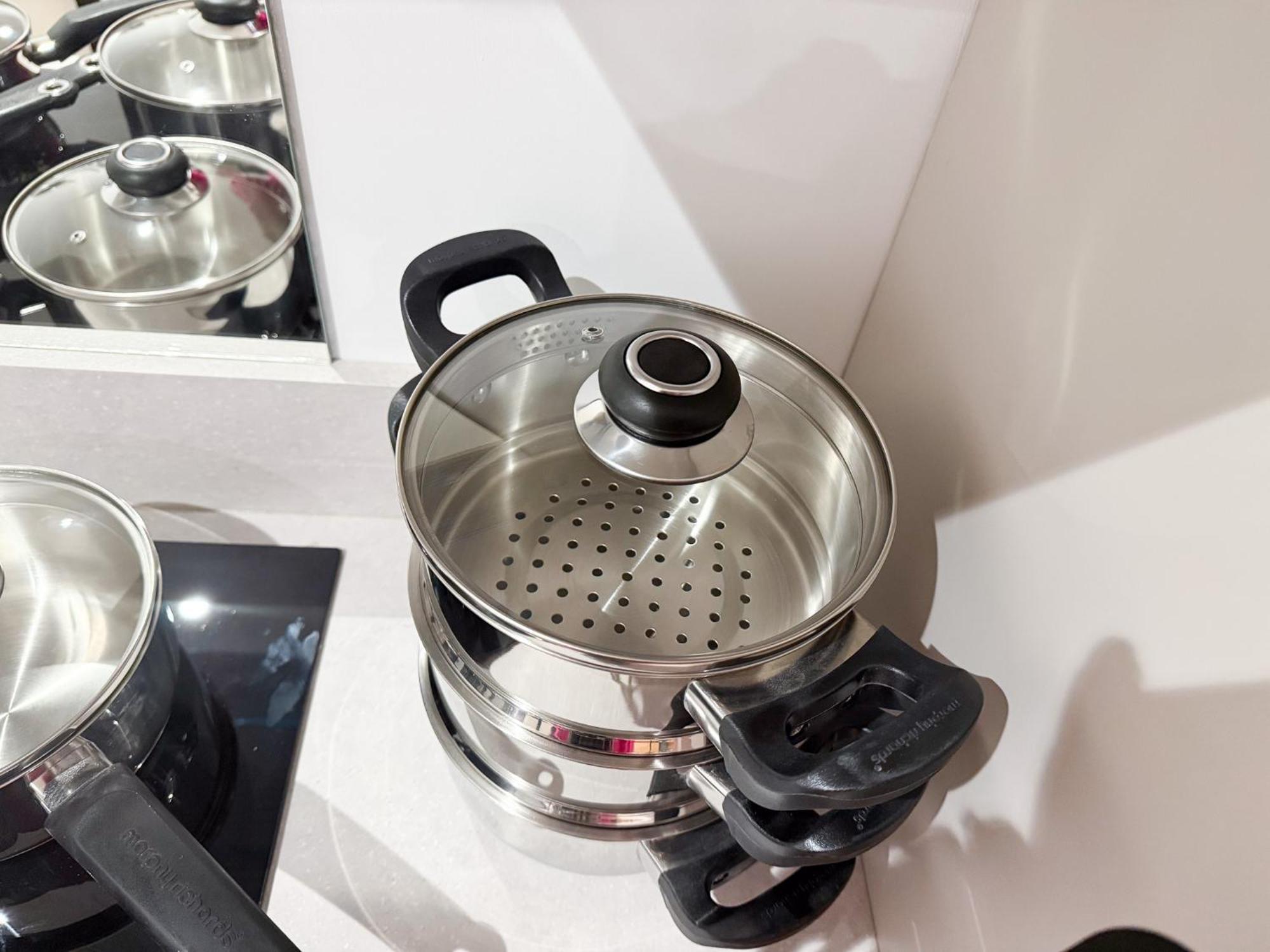 Spacious Modern 1 Bed Apartments In St Neots - Perfect For Contractors & Professionals - Free Parking - Wifi - Fully Equipped Kitchen - Smart Tv Ideal For Work Stays And Long Projects エクステリア 写真