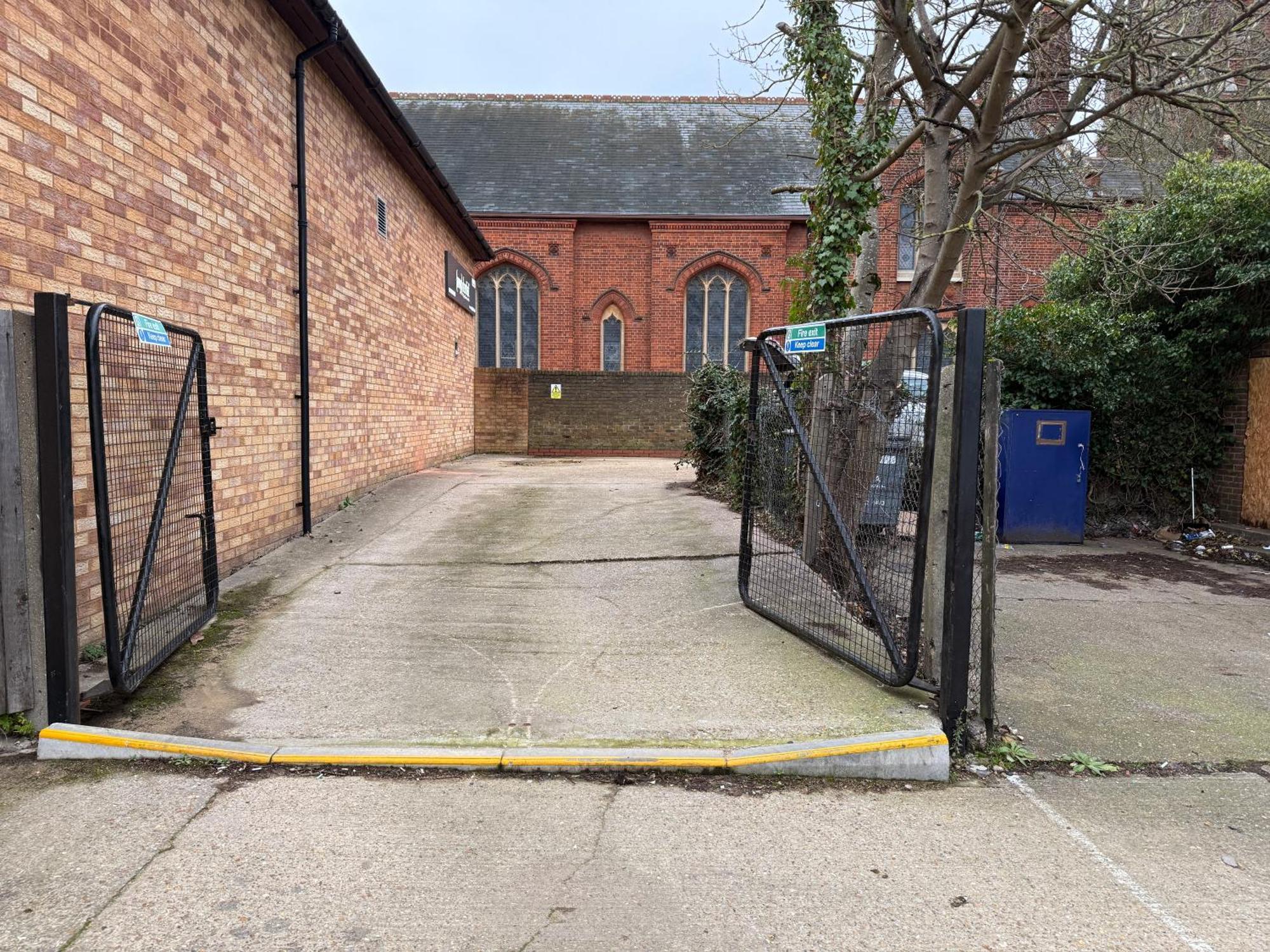 Spacious Modern 1 Bed Apartments In St Neots - Perfect For Contractors & Professionals - Free Parking - Wifi - Fully Equipped Kitchen - Smart Tv Ideal For Work Stays And Long Projects エクステリア 写真